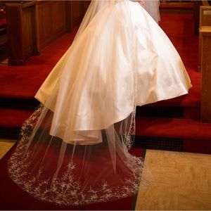 Like New Blossom Veils BV1414 Wedding Veil